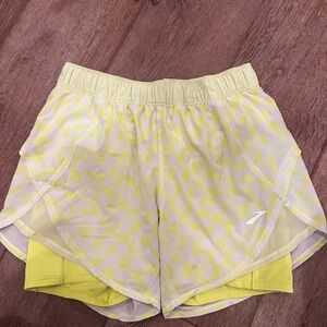 Brooks | Women's Yellow Patterned Shorts